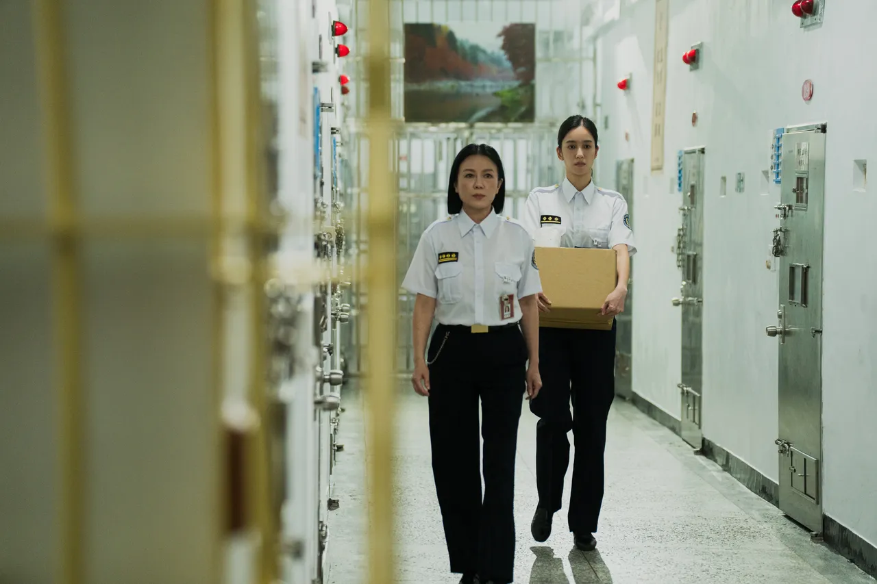 苗可丽(左)和陈庭妮出演《阳光女子合唱团》。壹壹喜喜提供