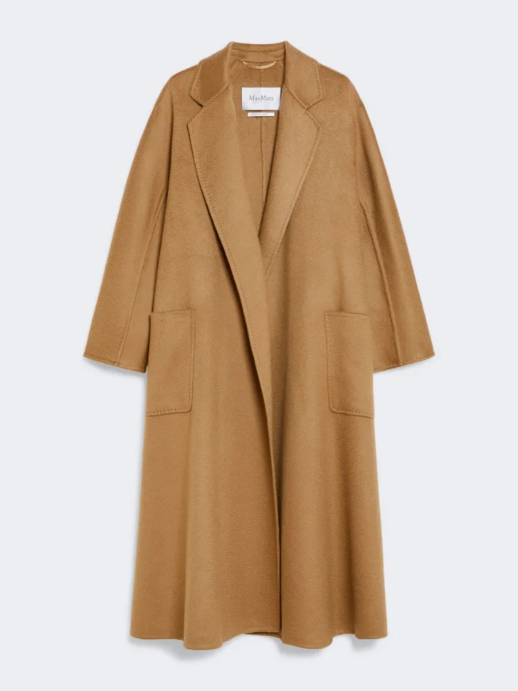Max Mara Ludmilla Icon Coat大衣，20萬2400元。品牌提供