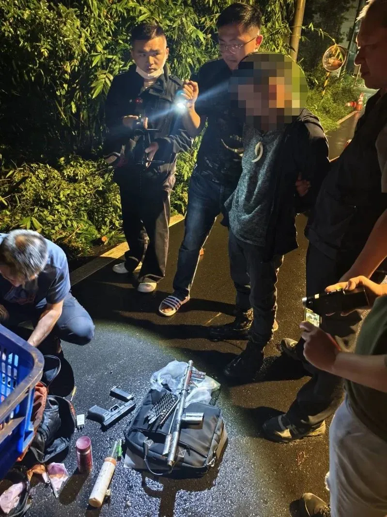 潘姓移工一度以持自製獵槍恐嚇員警，隔天仍落網。民眾提供