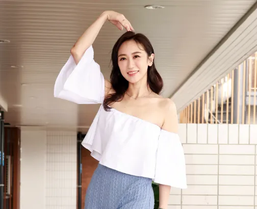 蔡允洁回应第三胎计划。红心字会