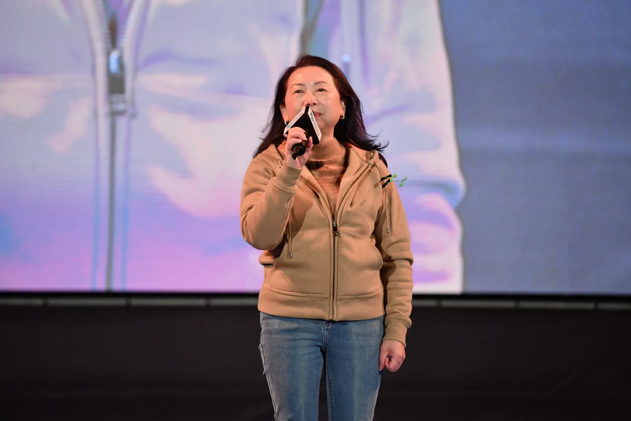 曾传民众党有意列不分区立委　中配徐春莺涉《反渗透法》遭法院裁定羁押禁见