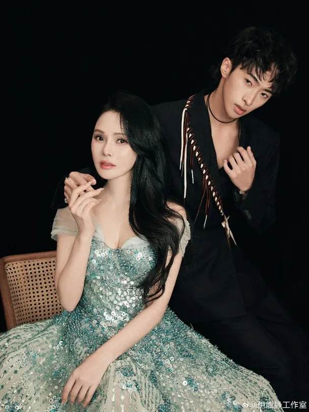 两人对版权警告感到相当惊讶。翻摄自微博