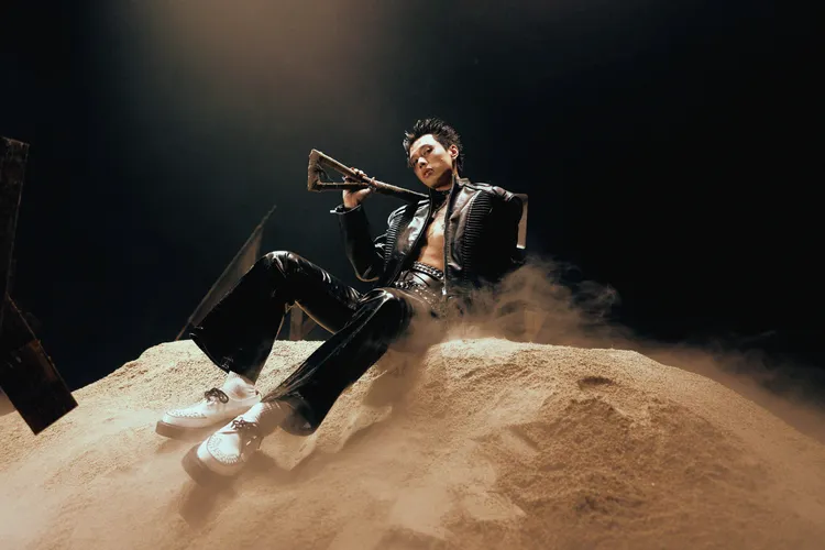 Marz23龐克造型帥氣。華納音樂提供