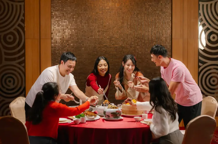 福容購線上購輕鬆購買，圍爐不必忙碌，在家也能享受星級年菜。業者提供