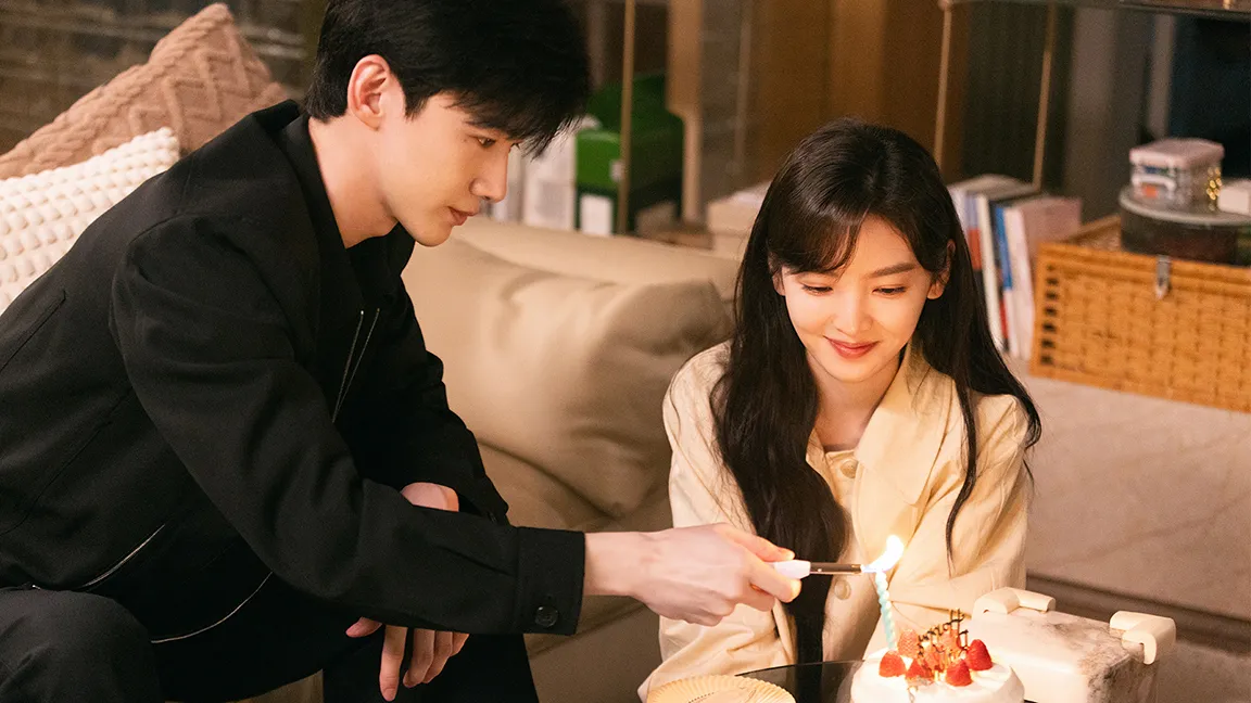 《難哄》白敬亭幫章若楠慶生的蛋糕成為討論焦點。中天娛樂台提供