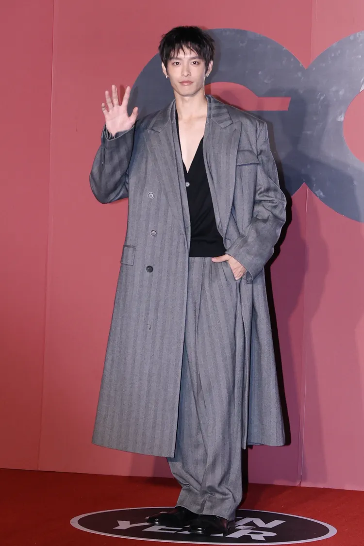 曹佑寧以深V造型現身。莊宗達攝