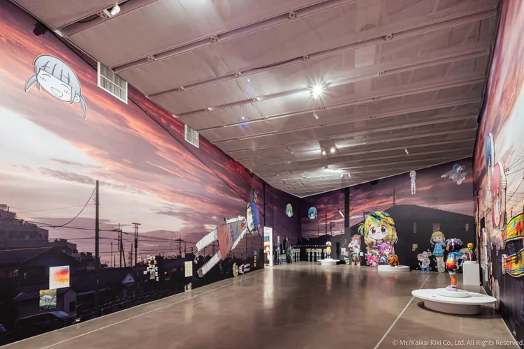 Mr.の奇想愛情》展出Mr.大型繪畫、雕塑、收據繪畫等未曾於台灣呈現的作品。翻攝畫面