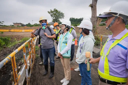 绿营市长初选｜改由幕僚代办登记！林岱桦留高雄勘查防灾工程