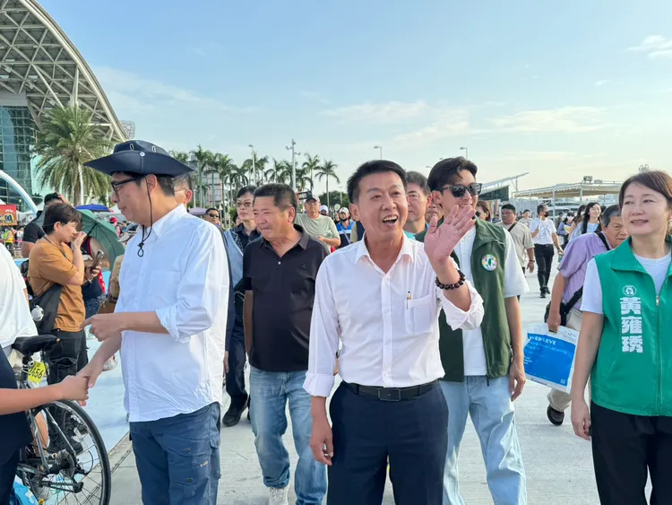 许智杰表示，可吸引国际邮轮将高雄当作母港、扩大国际邮轮旅游产业、争取定期国际邮轮航线。许智杰办公室提供