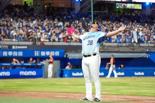 李吴永勤历经战力外　转战富邦投出生涯年！获中职最佳进步奖