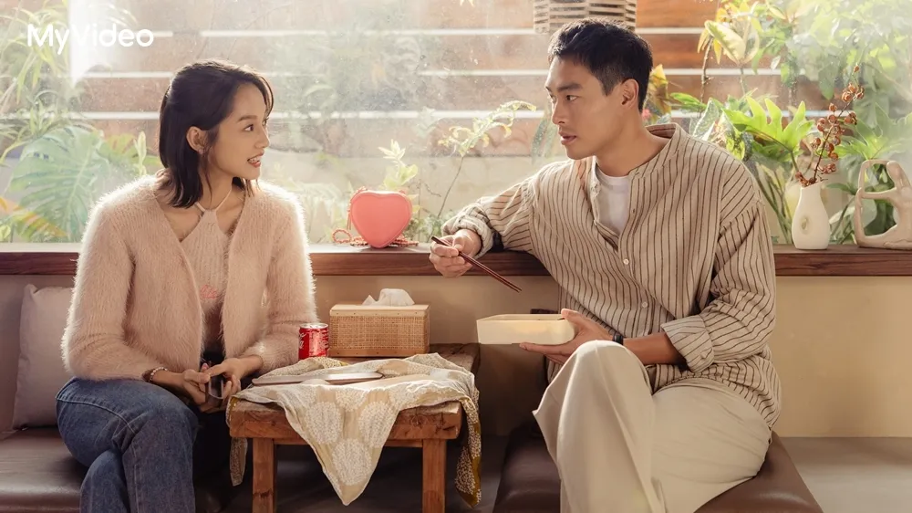 楊祐寧（右）與簡嫚書戲外都有幸福家庭。公共電視、台灣大哥大MyVideo提供