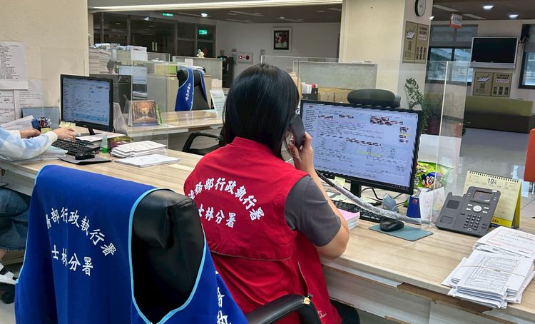 網紅傳媒公司撐不住!積欠勞健保費560萬 一聽後果急吐413萬