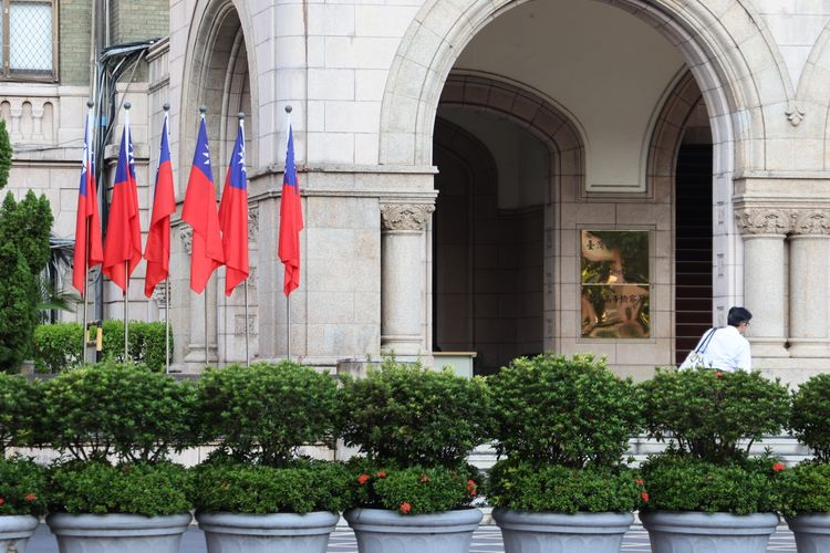 空軍前中校收錢洩密！助共諜逆轉有罪　更三審再改判12年