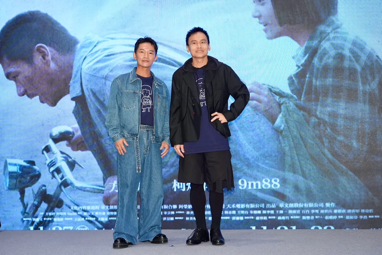 蔡昌宪（左）与陈以文。娱乐中心摄