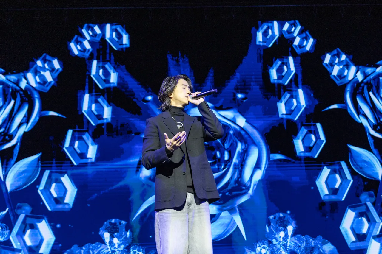 山下智久唱歌放送飞吻，现场还吃起小笼包。HIGH HOPE提供