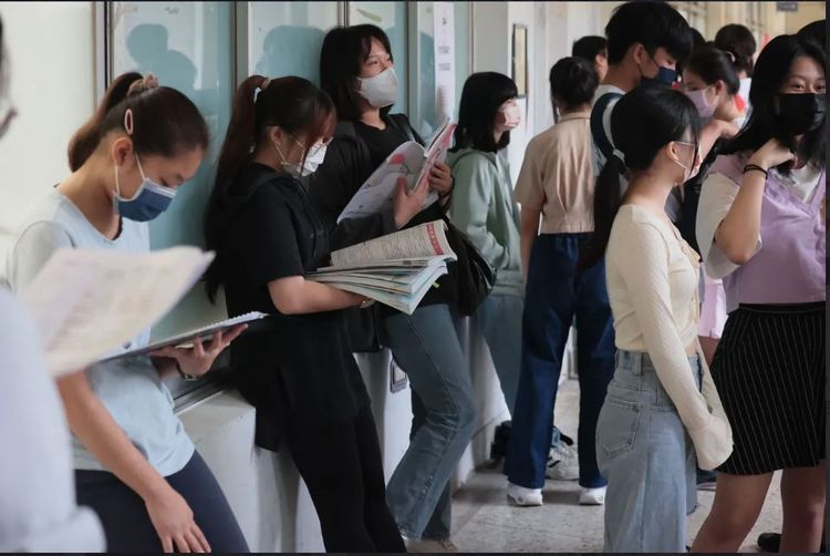 鳳凰颱風攪局！大學學測11日報名截止　若遇停班課可改付款方式