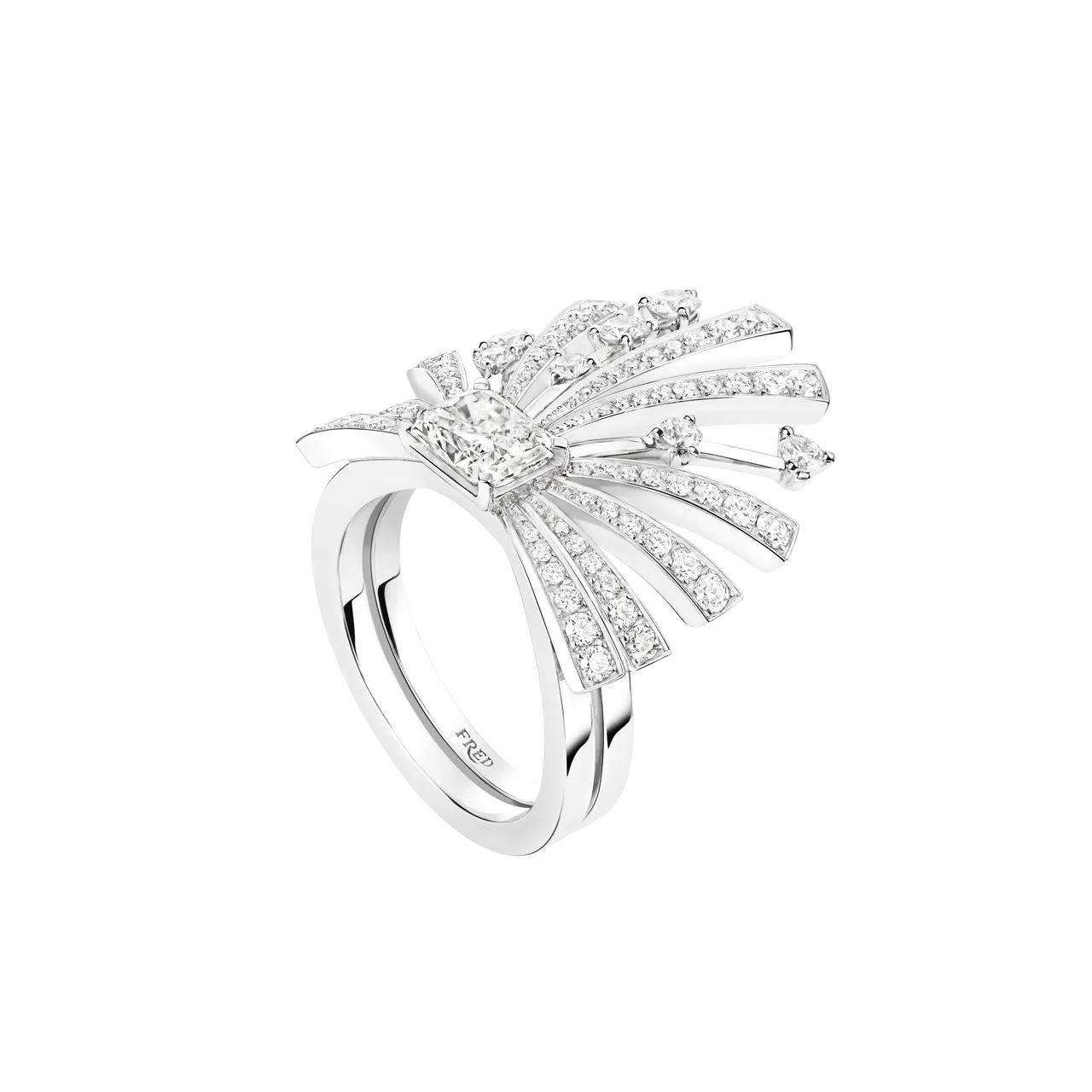 FRED高级珠宝Soleil d'Or Sunrise戒指。品牌提供