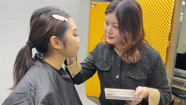 黃馨禾是第一屆「蘋果愛美獎」增設的「曾馨瑩愛美獎學金」得主。鮮明攝