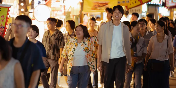 鍾欣凌(左)和信有著36公分的最萌身高差。米神國際提供