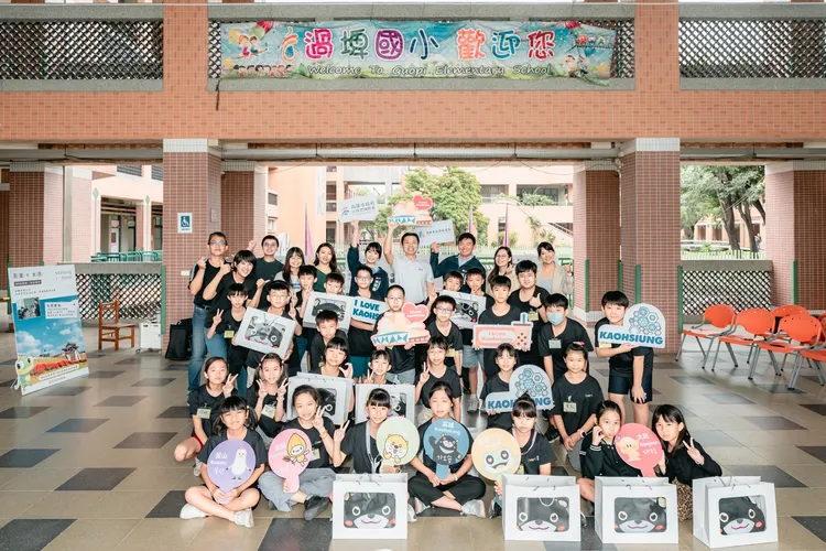 過埤國小透過韓國城市主題裝置及韓國文化體驗活動，讓學生在趣味中更認識高雄與韓國的最新交流互動。翻攝畫面