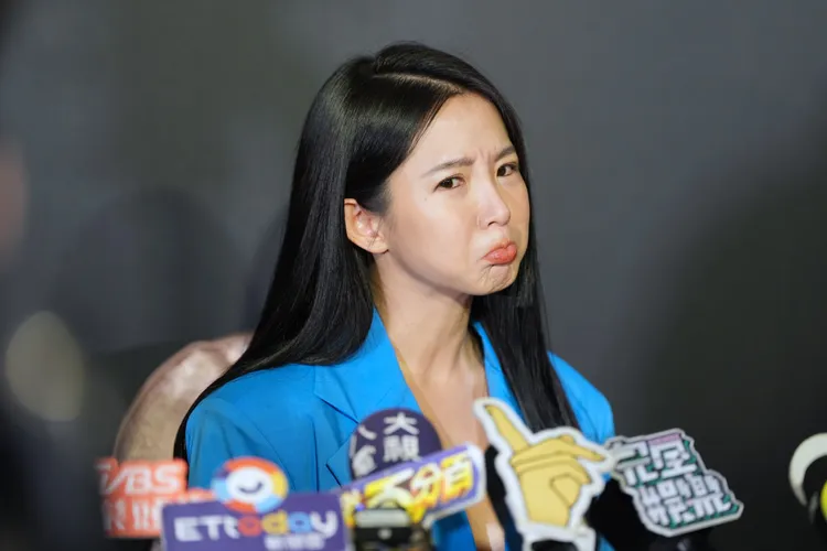 郭书瑶加盟新东家大方分享近况。娱乐中心摄