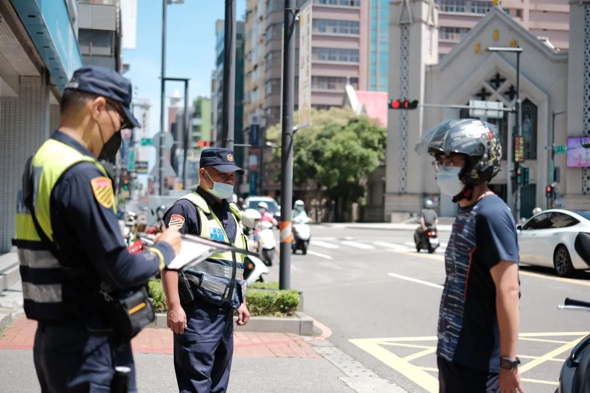 竹市警今起连续3天「不礼让行人暨酒后驾车大执法。新竹市警局提供