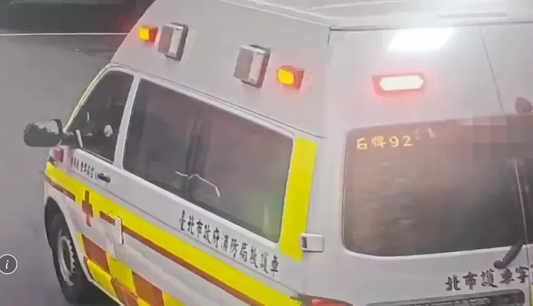 北投2名清洗溫泉蓄水池工人暈倒，疑吸入過多硫化氫氣體送醫搶救，最後仍宣告不治。翻攝畫面