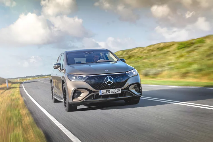 EQE SUV也在本次年式升級中迎來動力與續航的雙重進化。原廠照片