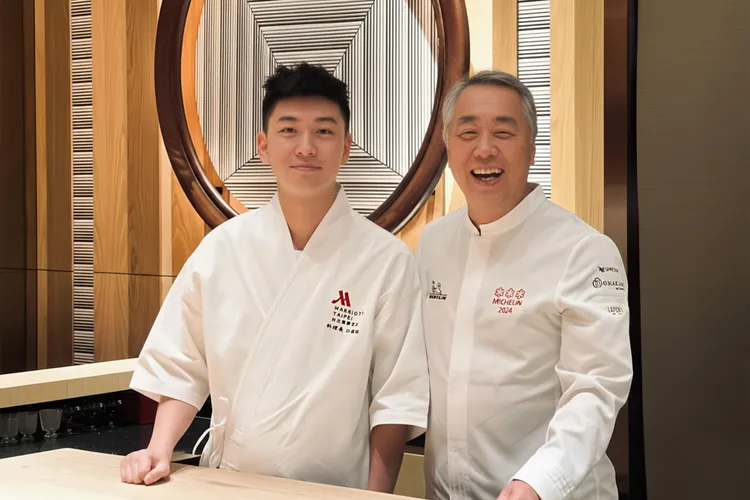 米其林三星名厨神田裕行(右)与KOUMA主厨江镇佑。业者提供