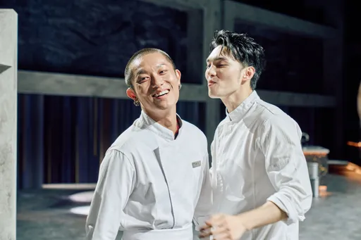 黄伟晋从料理小白变神队友　胡宇威夫妻成最强手副厨