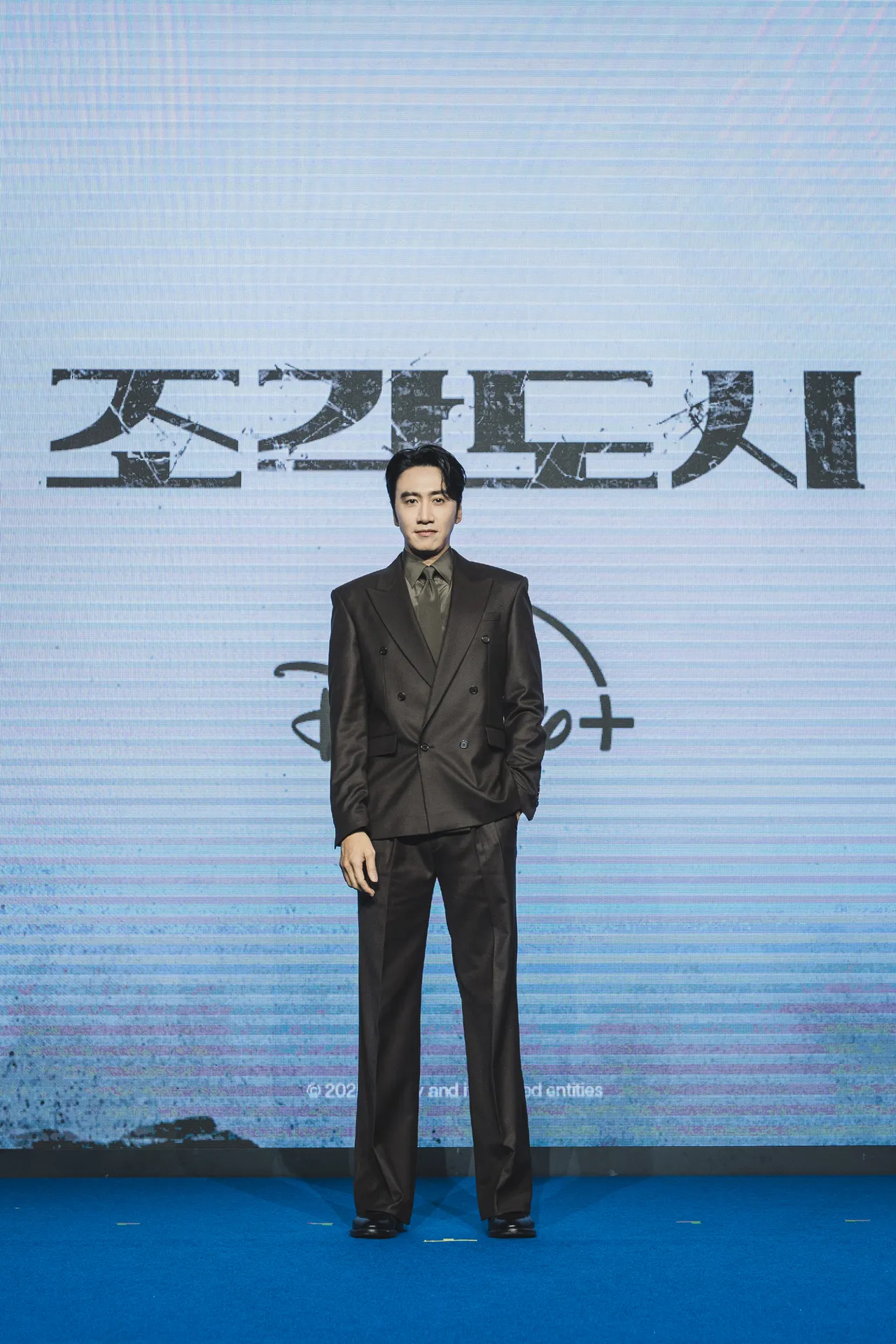 李光洙坦言跟都敬秀太熟，曾担心到片场对戏会害羞。Disney+提供