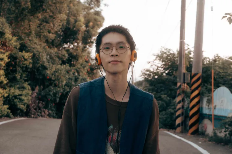 Wols推出新单曲《通気口（Your Eyes）》。好感度音乐提供