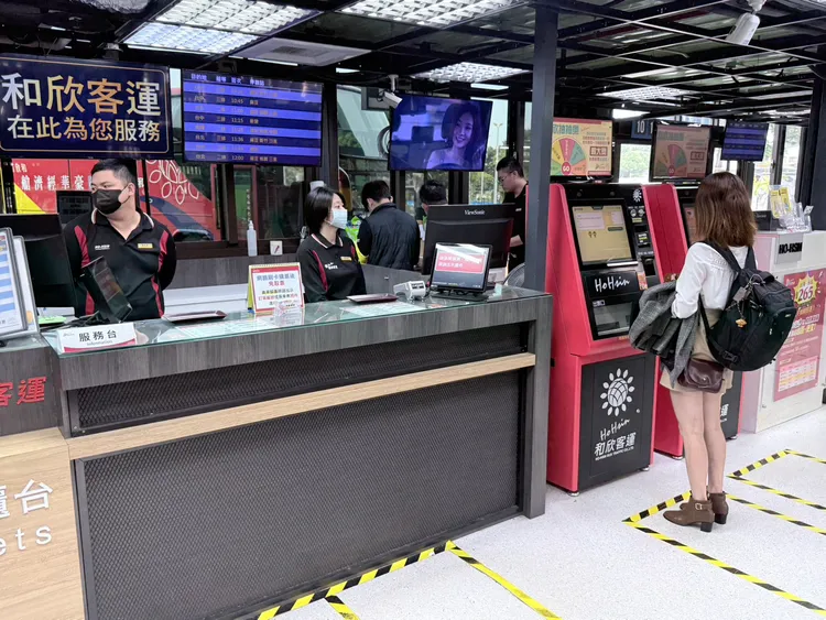 「TPASS 2.0+」升級政策同時鼓勵民眾以電子支付、電子票券方式搭乘。莊曜聰攝