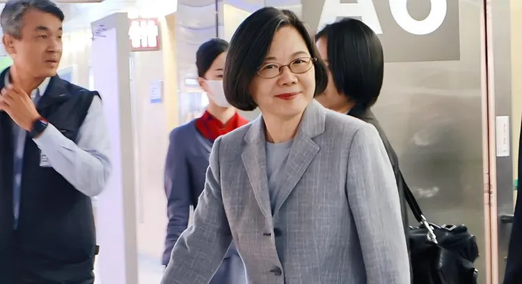 蔡英文结束访德行程，今晨返抵台湾。翻摄蔡英文脸书