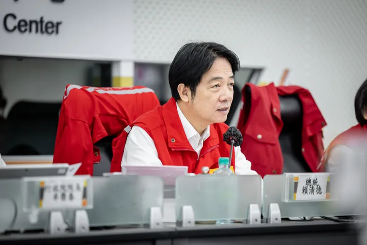 总统赖清德呼吁中国，这种跨国追捕自由人士是不会为国际社会所接受的，不仅仅对两岸和平发展没有益处，同时也会把台湾人民愈推愈远。总统府提供