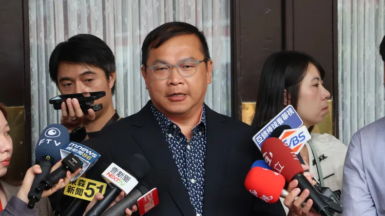 王義川公開表示自己是台灣國立委。葉家瑋攝