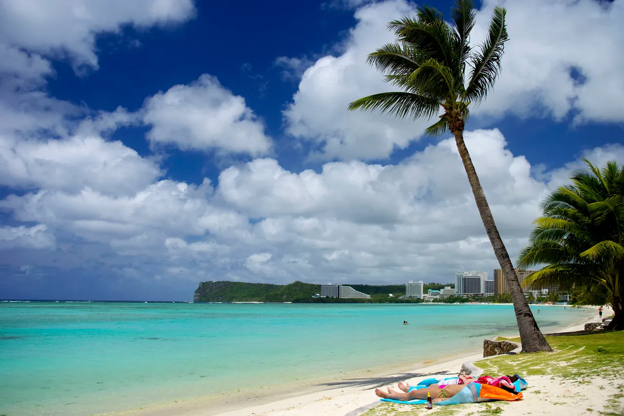 世邦旅游ITF旅展有星宇关岛包机行程，现场下订最高第2人减1万。业者提供