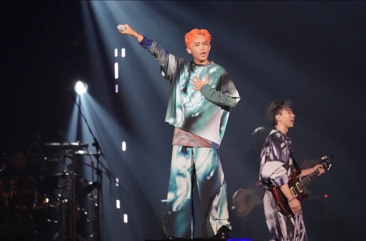 理想混蛋續唱台北小巨蛋第二場　雞丁開場走得跩卻糗暴哭