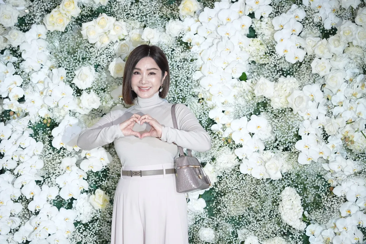 陈美凤曾与邱泽传乌龙绯闻！红包有心意　王力宏前妻爆乳现身