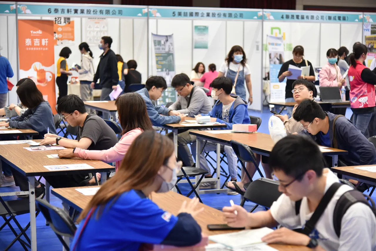 这笔钱别错过！失业给付没领完　重返职场可拿「50%奖助」一次入帐