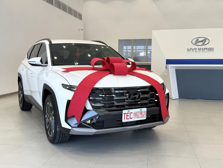 HYUNDAI TUCSON L正式推出小客车车型，依规定可申请计程车与多元计程车等营运用途，建议售价自111.9万起。业者提供
