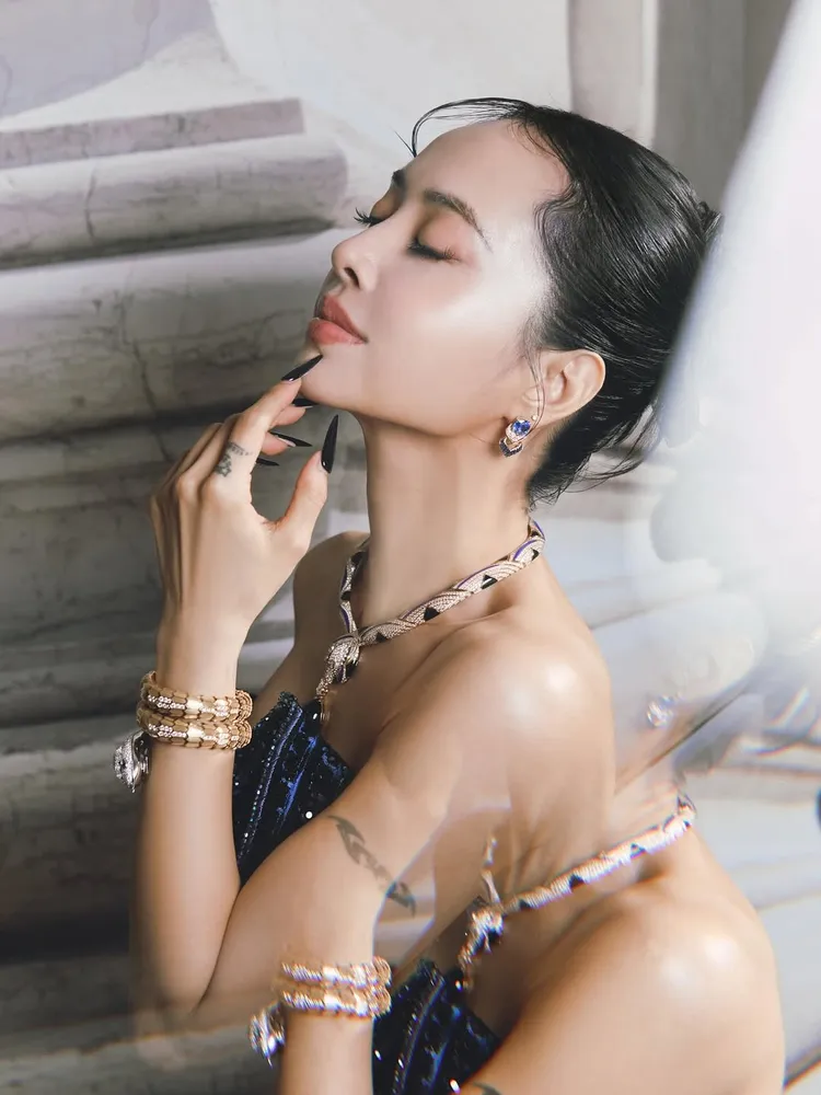 蔡依林配戴寶格麗珠寶入鏡。翻攝IG