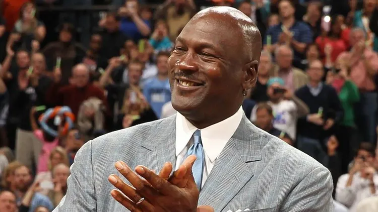 前NBA球星Michael Jordan。翻摄自Hornets脸书