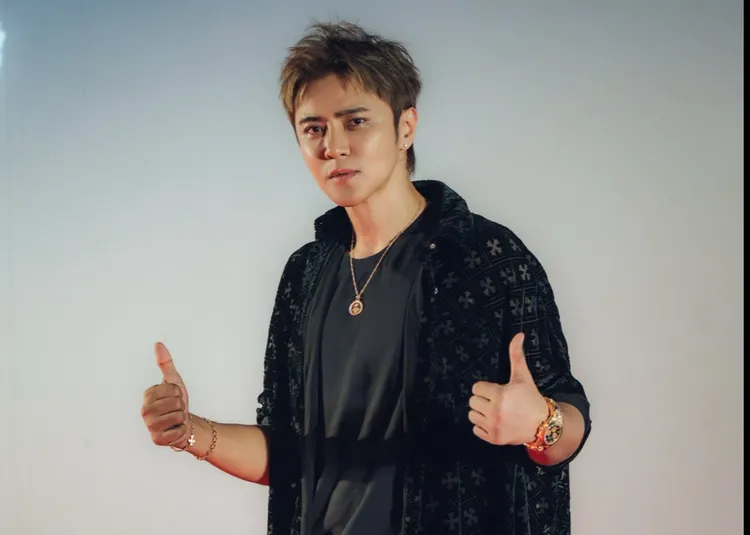 罗志祥近日推出新出，公开向「时间管理大师」六字致歉。翻摄罗志祥脸书