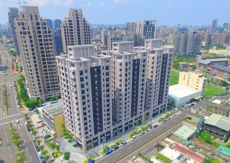 近年来中南部也出现小宅化趋势，新竹、台中和台南近五年1、2房小宅交易占比都有3个百分点以上的增长。永庆房产集团提供