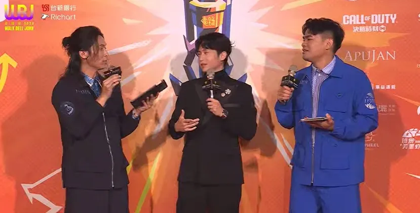 博恩在红毯访问上玩游戏，自嘲与贺珑决裂。翻摄自走钟奖YT