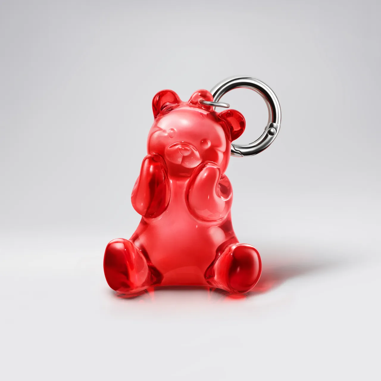 周年庆首四日限定，购买任一青春露系列+任一新品肌源赋能系列，即可获得晶透小熊吊饰。品牌提供