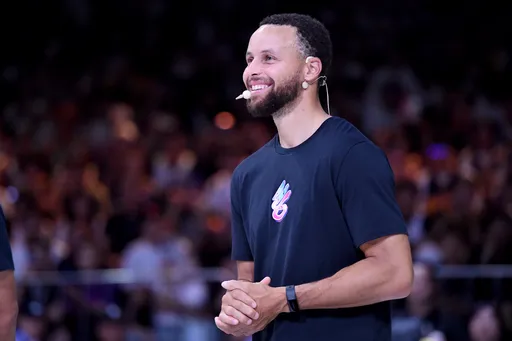 运动品牌UNDER ARMOUR掰了柯瑞！要付80亿分手费