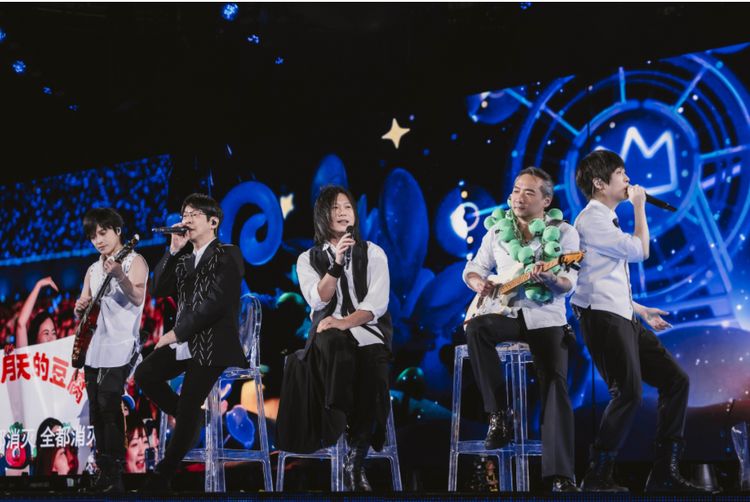 香港宏福苑大火釀百死　「五月天」攜手相信音樂捐886萬賑災