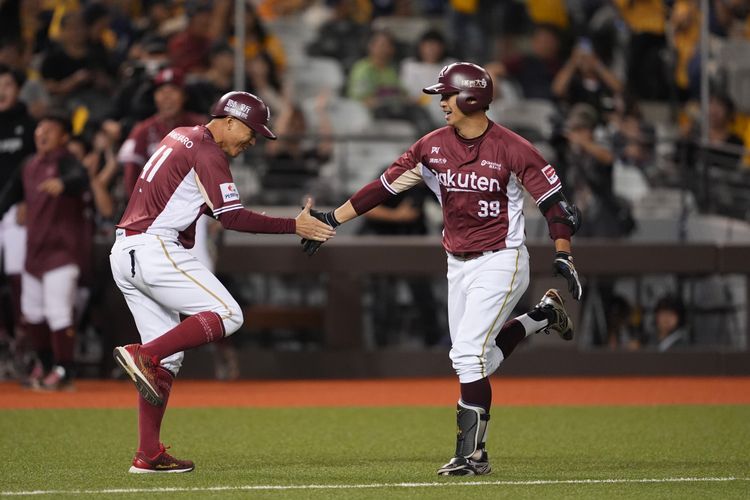 樂天桃猿突換教頭 球員直播開酸!林立:明天搞不好換我